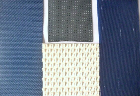TOOTHED EXTRACTOR BELTS