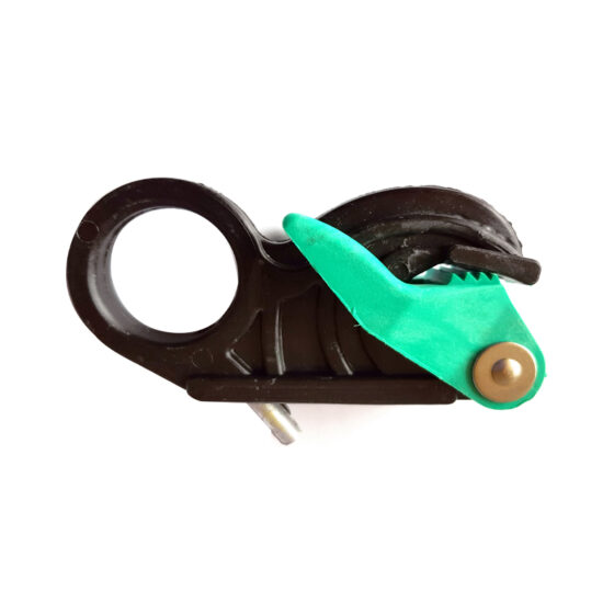 PLASTIC TOGGLES